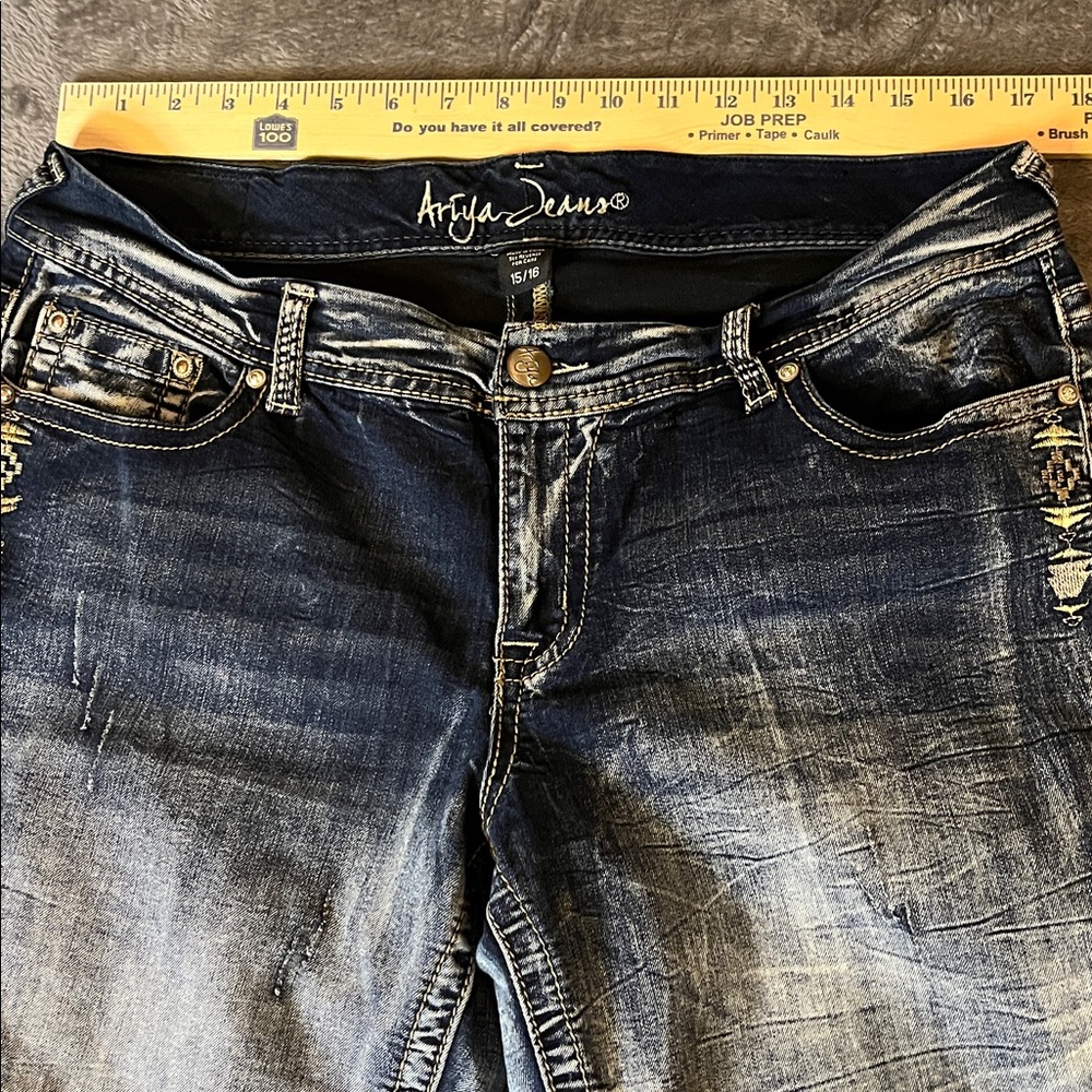 Ariya Distressed Blue Jeans WithSequins and Designs. Size 15/16 - Picture 6 of 10
